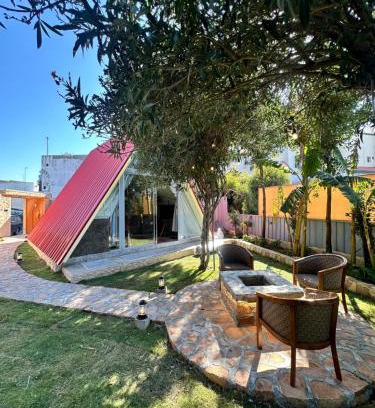 Al Hada Ski Chalet | كوخ بلكونه