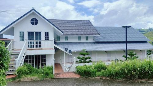 Nong Chaeng Resort | ฌานติรีสอร์ท เขาค้อ