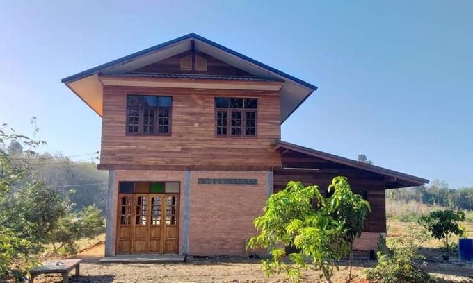 Santi Suk Bed & Breakfast | บ้านสวนนาเลา