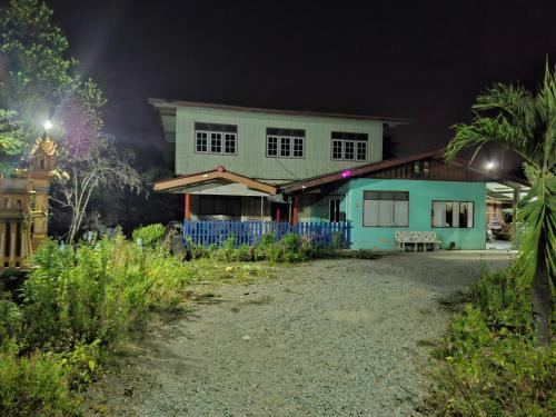 Bang Prok House | พลอย