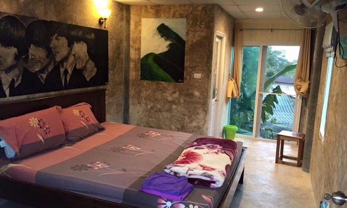 Thong Pha Phum House | อีต่องโฮมสเตย์