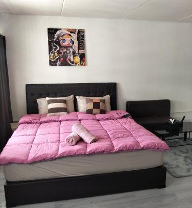 Ban Mai Hotel | อิมแพ็ค popular condo c5 แม่ตังค์