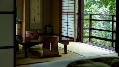 Komoro Hotel | 中棚荘