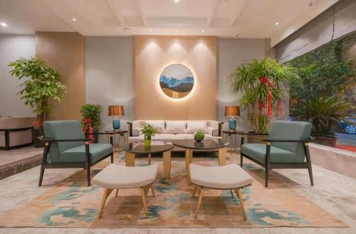 Yiwu Hotel | 义乌曼卡兰酒店国际商贸城店Yiwu kaiding Hotel