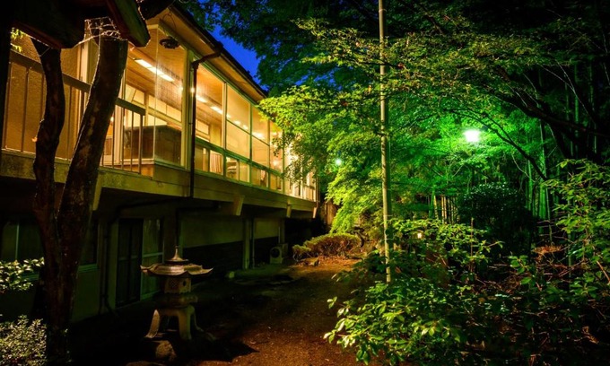 Naka Ward Villa | 円山山荘 Maruyama villa 自然と調和し和の美を感じる岡山市内屈指の豪邸宿 supported by COCOSTAY