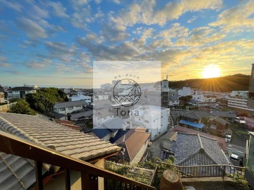 Katsuura House | 勝浦一望貸切宿 Tona Katsuura Entire House Rental TONA