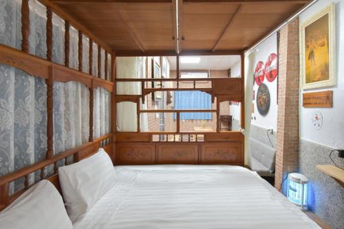 West Central District House | 台南民宿舞鶴