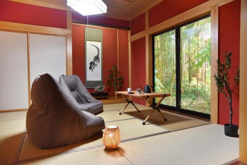 Katsuyama House | 山斎ｰ勝山市の最北端に佇む一棟貸しの宿-