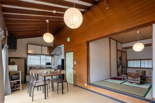 Yachiyo Apartment | 成田空港直通 和風一軒家 75平米 11名まで 駅徒歩11分