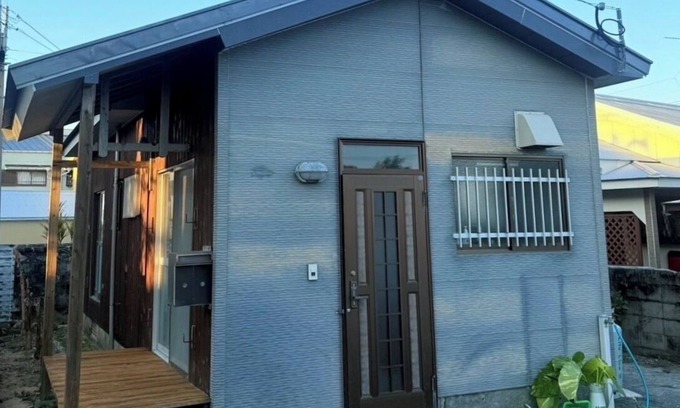 Kikai Island House | 昭和レトロな貸切平屋・赤連バナナハウス（喜界町）