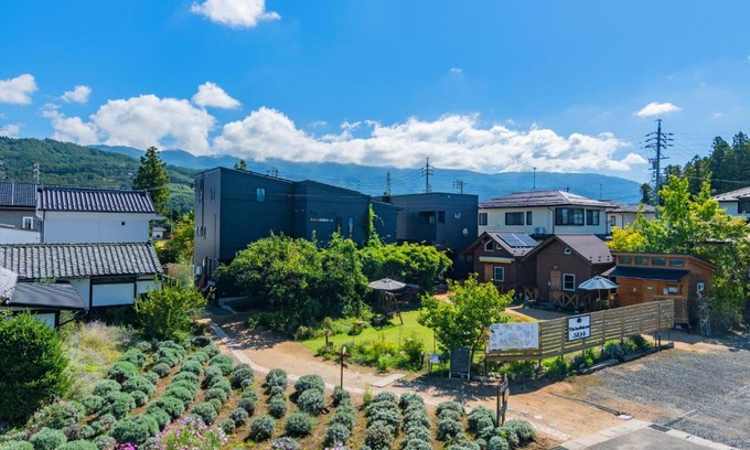 Matsumoto House | 泊まれる秘密基地 L-Base