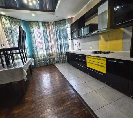 Ak-Talaa District House | 留学生之家