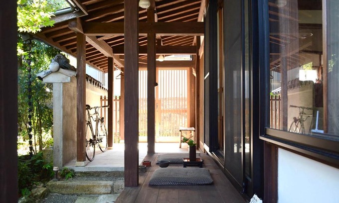 Arita House | 続異人館 ZOKU IJINKAN Guest House