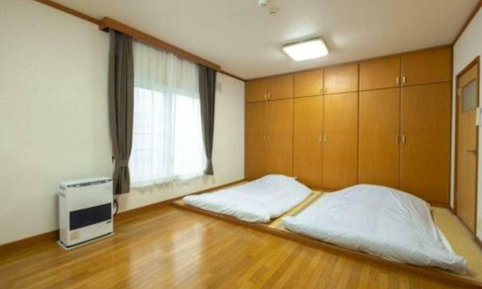 Asahikawa Apartment | 駅近の大きな戸建て/stay in 宮下