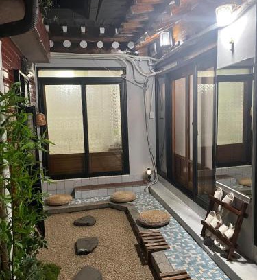 Jegi-dong Apartment | 전통한옥체험 자쿠지 무료 독채 프라이빗한 촌캉스 체험 최대6인