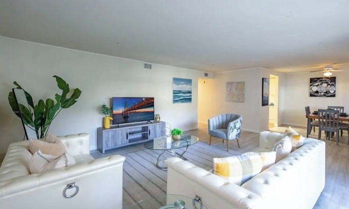 Pasadena Condo | 06 Spacious furnished & all Inclusive 2 bdrm, 2 bath condo with WiFi, Central AC