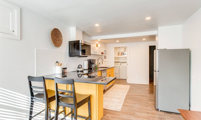 South Park Hill House | 1/2 Mi to City Park: Pet-Friendly Denver Home!