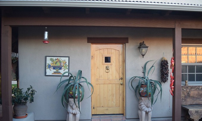 Richland Heights East House | 1/2 mile from large bike/walk path and 3 miles from the U of A