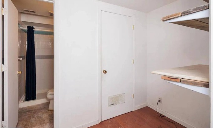 Wheaton-Glenmont Apartment | 1.5 bed+bath apartmt walk to metro