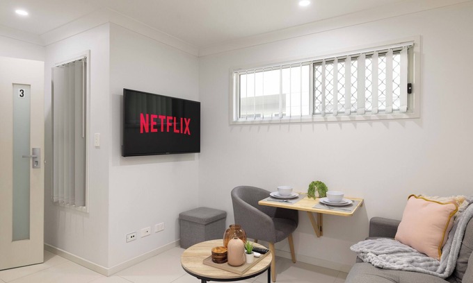 Rocklea Apartment | 1 Bdr Apt! GST Credits! Kitchen! Parking! 339AF1