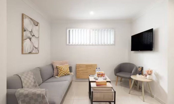 Rocklea Apartment | 1 Bdr Apt! GST Credits! Kitchen! Parking! 239AF1