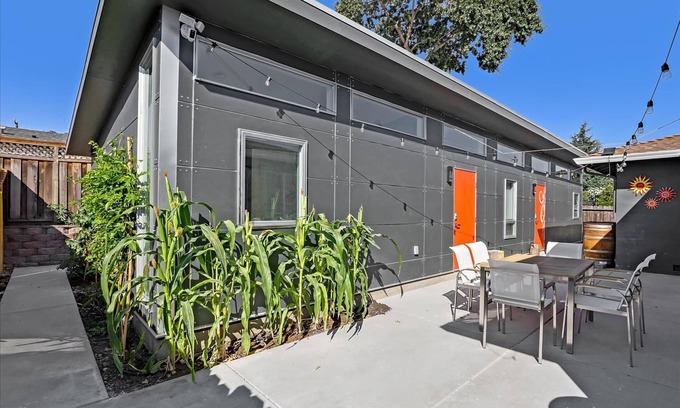 San Ramon House | 1 bed 1 bath king bed private unit kitchenette