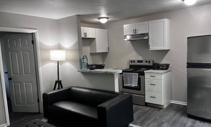 Cottage Line Apartment | 1 Bed Apt across from the beach 2