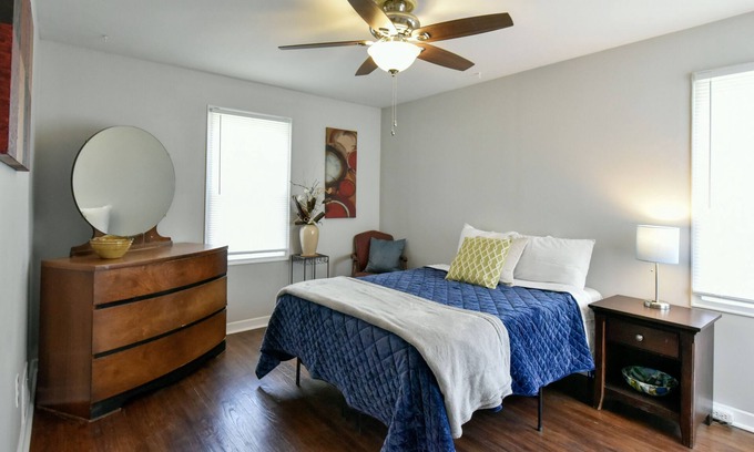 Downtown Omaha Apartment | 1 Bed Apt on Leavenworth St-Near UNMC-Midtown