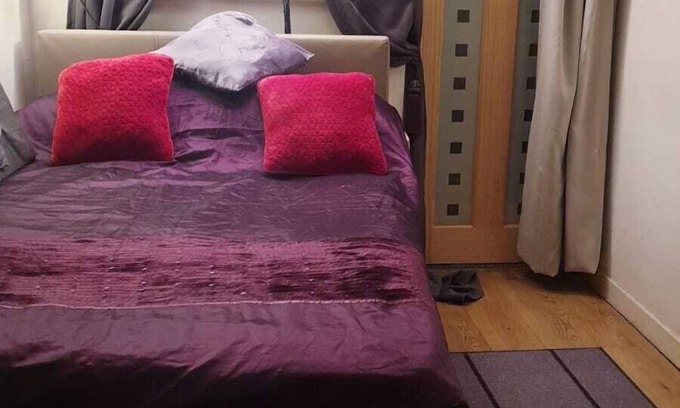 St. Andrew's House | 1 Bed Flat - Sleeps 3 - Garden