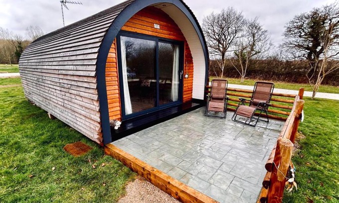 Wrexham House | 1-Bed pod cabin in beautiful surroundings Wrexham