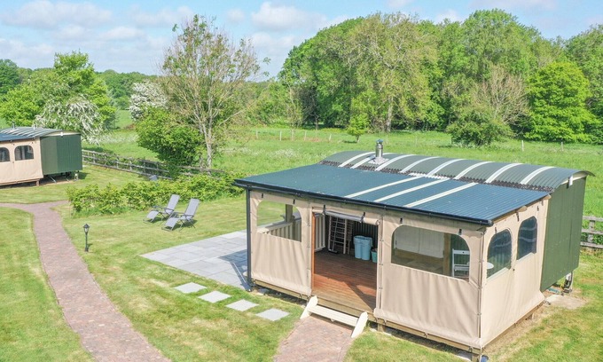 Alresford Cottage | 1 bedroom accommodation in Bighton, near Ropley
