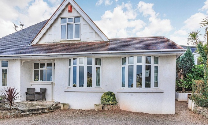 Paignton Cabin | 1 bedroom accommodation in Goodrington, near Paignton