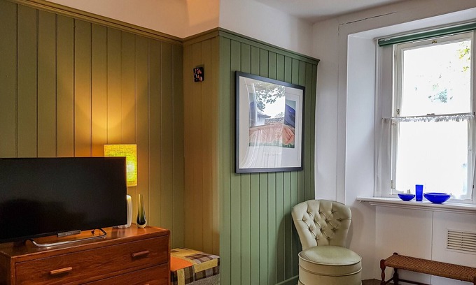 Tillicoultry Cottage | 1 bedroom accommodation in Stirling