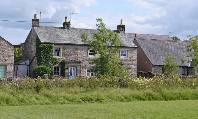 Orton Cottage | 1 bedroom accommodation in Orton