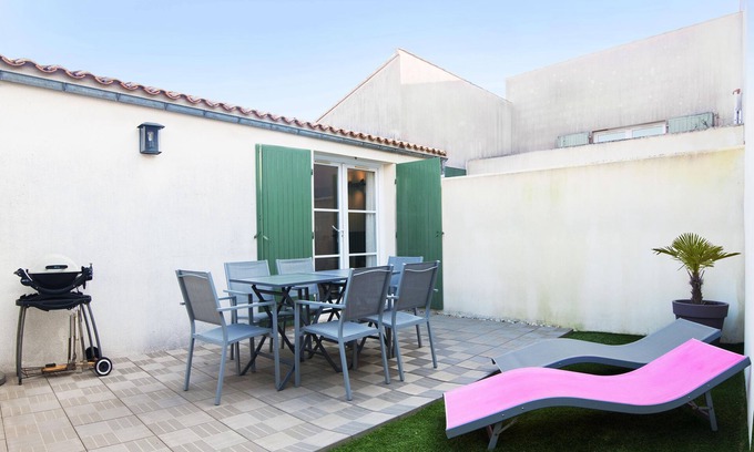 Saint-Martin-de-Re Apartment | 1 Bedroom Apartment In Saint-Martin-De-Ré