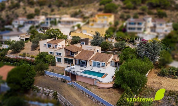Palau-Saverdera Apartment | 1 bedroom apartment in palau saverdera