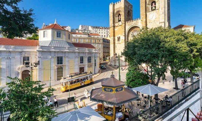 Se Apartment | 1-bedroom apartment right next door to Sé (Cathedral)