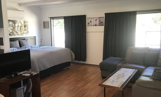 Lancelin House | 1 Bedroom Beach Studio7