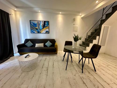 Agios Tychon Apartment | 1-bedroom duplex 100m by the sea