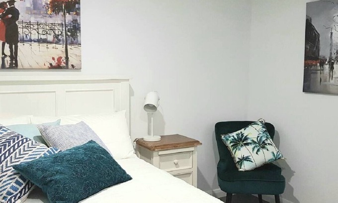 Griffith Apartment | 1 BEDROOM - GRIFFITH EAST APARTMENTS