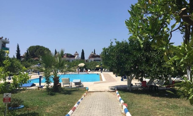Kusadasi Apartment | 1 bedroom groundfloor apart with pool Long Beach