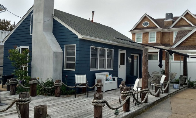 Ortley Beach House | 1 Bedroom Lavallette Beach Cottage, Beach Block, 4th house from the Beach.