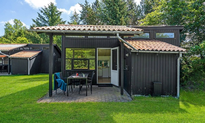 Hampen House | 1 bedroom lovely home in Hampen