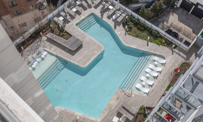 Garden Hills Apartment | 1 Bedroom Luxury Buckhead Apartment Home