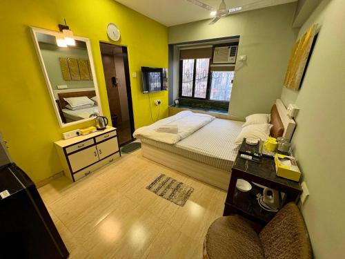 Bandra West Apartment | 1 Bedroom Studio Apartment- Close to BKC