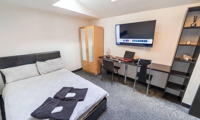 Selly Oak Apartment | 1 bedroom studio near the city