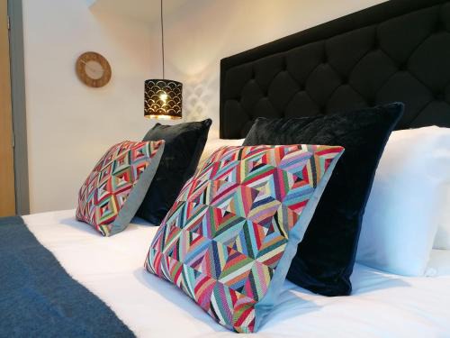 Holt Apartment | 1 bedroom suite in Holt with parking
