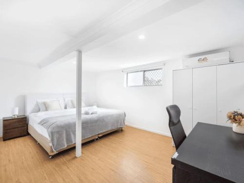 Macgregor Apartment | 1 Bedroom Unit near Highway Transports n Shops