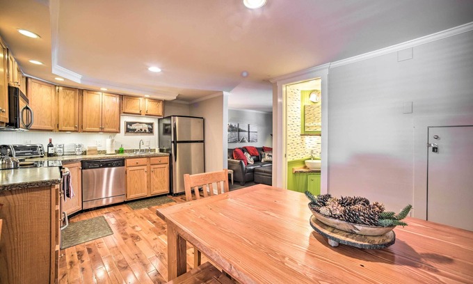 Hillcrest Apartment | 1 Block to Downtown: Cozy Condo by Mirror Lake