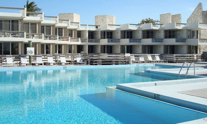 Lower Matecumbe Beach Condo | 1 BR Condo Oceanfront Resort and Marina